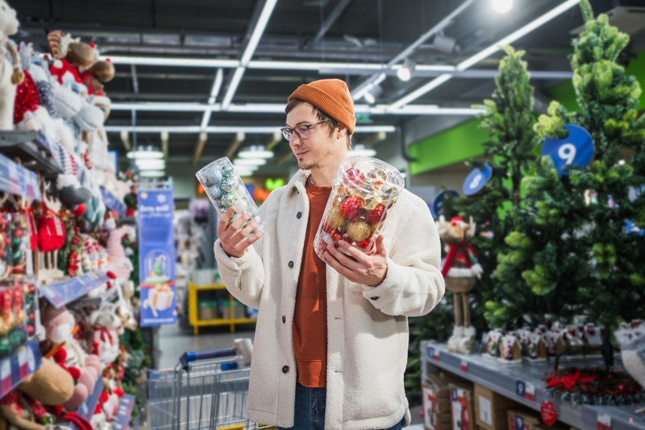 Skromnie czy z rozmachem? Tyle Polacy planują wydać na Boże Narodzenie
