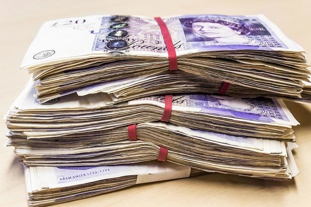 Najwięcej pieniędzy przesyłają do kraju Polacy pracujący w Wlk. Brytanii /&copy;123RF/PICSEL