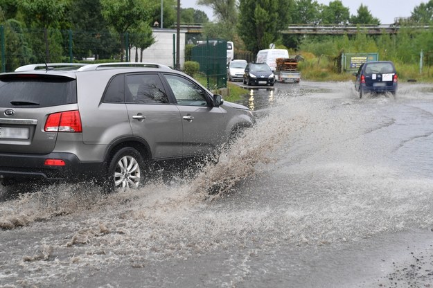 Burze nad Polską. Ponad 17 tys. odbiorców bez prądu, ponad pół tysiąca interwencji strażackich