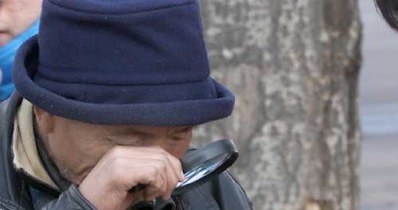 Najwięcej problemów klienci mają z ubezpieczeniami komunikacyjnymi /AFP