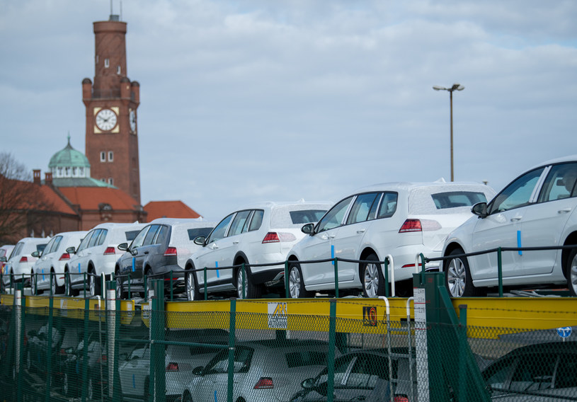 Najwięcej  samochodów w Europie sprzedaje Volkswagen /Getty Images