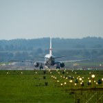 Największe lotnisko Małopolski czeka na zielone światło ws. rozbudowy pasa startowego