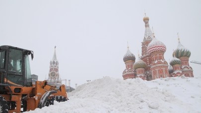 Największe od 100 lat opady śniegu w Moskwie