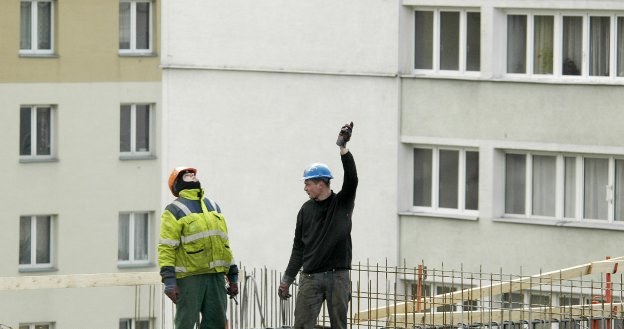 Największe szansę na pracę w Niemczech mają wykwalifikowani fachowcy, głównie z branży budowlanej /&copy; Bauer