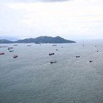 Największy korek świata. Firmy płacą 700 tys. dolarów za pominięcie kolejki na Kanale Panamskim