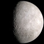 Największy krater Księżyca. Dzieje się tam coś dziwnego