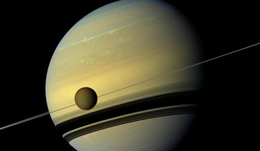Największy księżyc Saturna ma "magiczne wyspy". Naukowcy mają rozwiązanie
