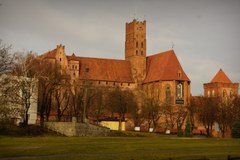 Największy na świecie gotycki zamek 