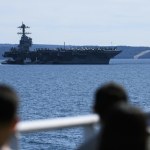 Największy okręt wojenny świata ponownie gotów do ataków na Iran