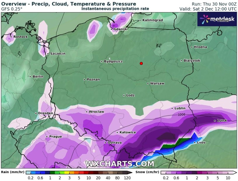 Największych opadów śniegu należy spodziewać się w weekend na południu Polski. Miejscami może spaść kilkanaście centymetrów śniegu /wxcharts /