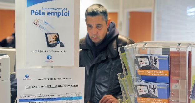 Największym i najbardziej trwałym niepokojem Francuzów jest lęk przed bezrobociem /AFP