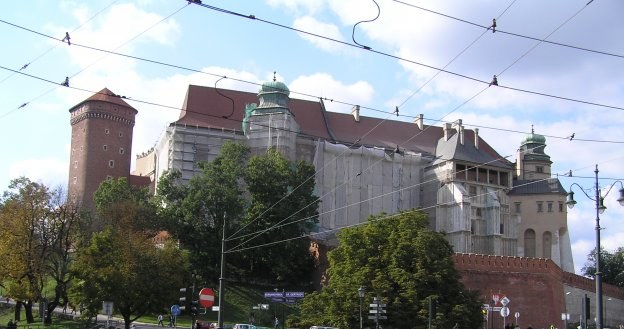 Najwyższe płace otrzymywali w Krakowie pracownicy ze stażem 11-15 lat (4900 PLN miesięcznie) /INTERIA.PL