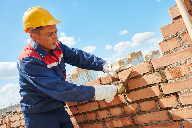 Najwyższe zarobki w branży budowlanej otrzymywali pracownicy w województwie mazowieckim /123RF/PICSEL