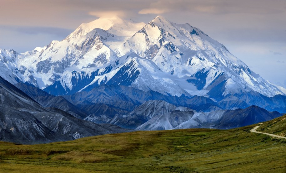 Najwyższy szczyt Ameryki Północnej - Denali /Shutterstock