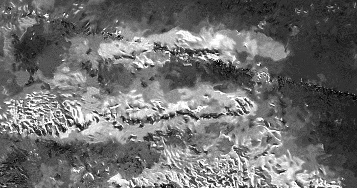 Najwyższy szczyt Tytana znajduje się w paśmie Mithrim Montes /NASA