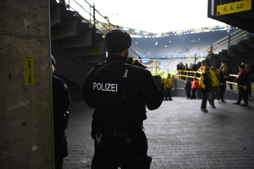 Nakaz aresztowania zatrzymanego po zamachu w Dortmundzie /PATRIK STOLLARZ /AFP