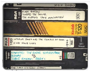 Naklejki na iGadżety w stylu VHS