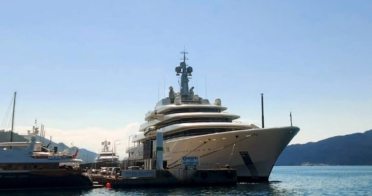 Należący do Romana Abramowicza luksusowy jacht "Eclipse" /Fatih Cetin /AFP