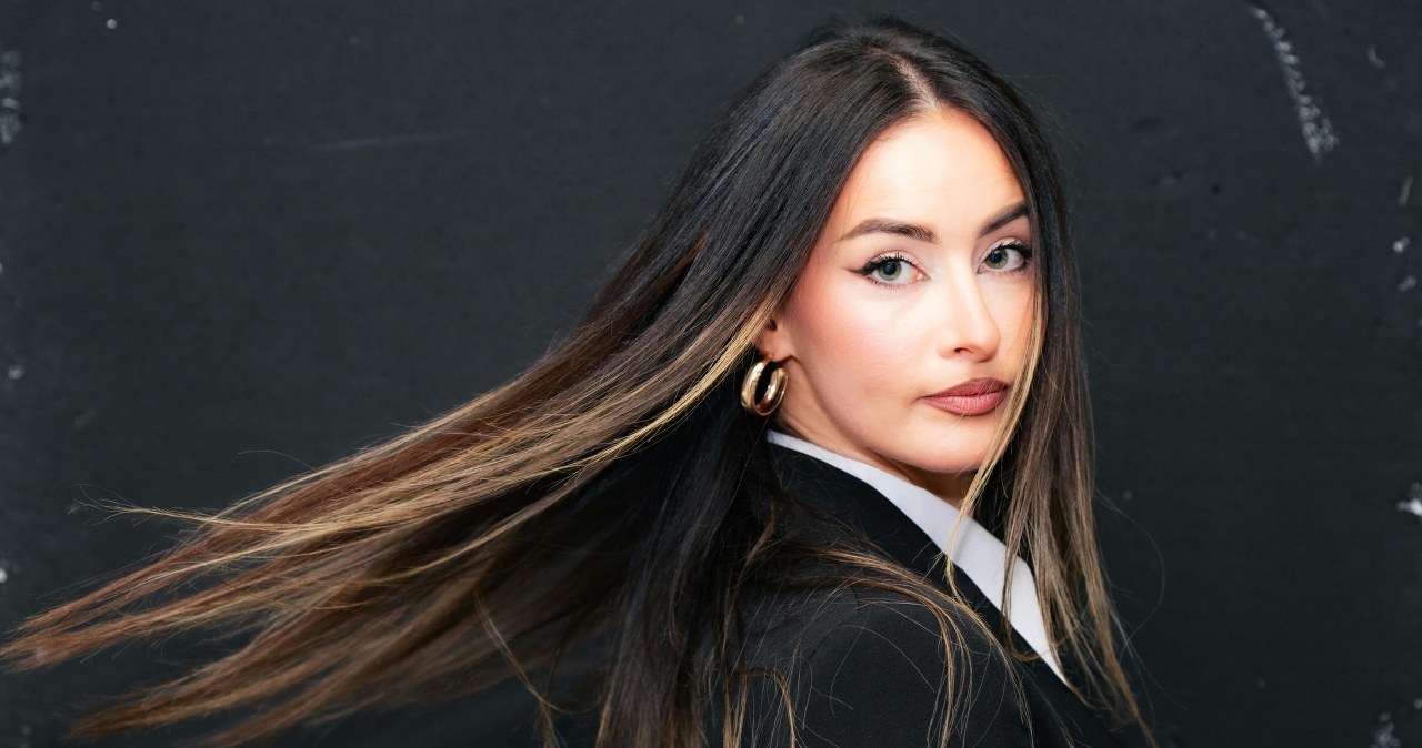 Nałóż rajstopy na głowę, a rano włosy będą idealnie proste /Bastian Riccardi /pexels.com