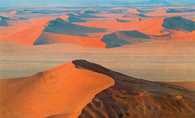 Namibia, piaszczyste wydmy pustyni /Encyklopedia Internautica