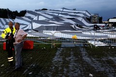Namiot runął na festiwalu w Holandii