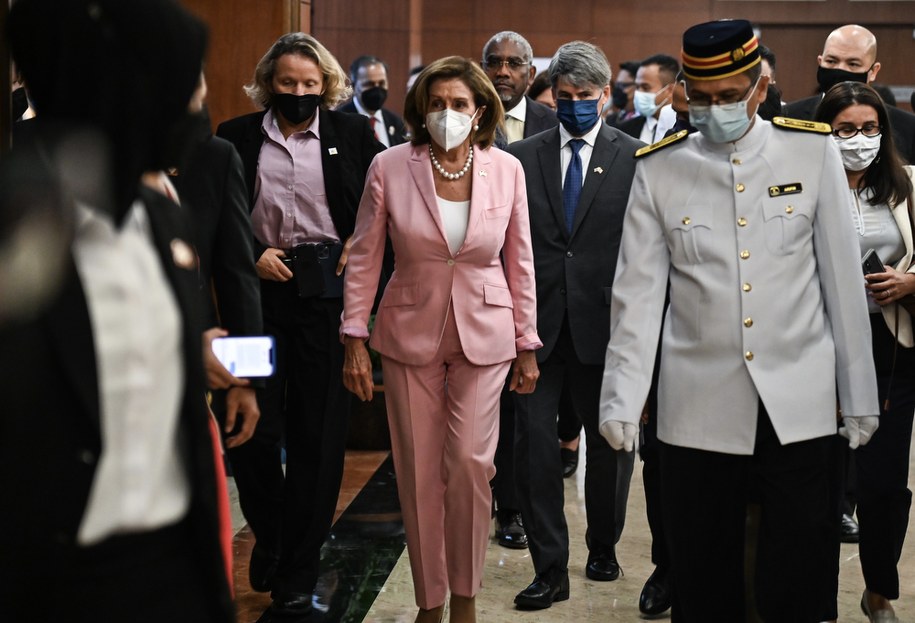 Nancy Pelosi /Nazri Rapaai / HANDOUT /PAP/EPA