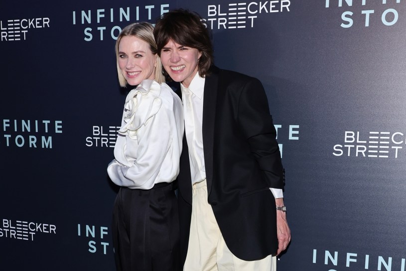 Naomi Watts and Małgorzata Szumowska at the premiere 