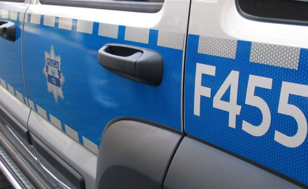 Napad i policyjny pościg w Warszawie. Trwa obława na sprawców