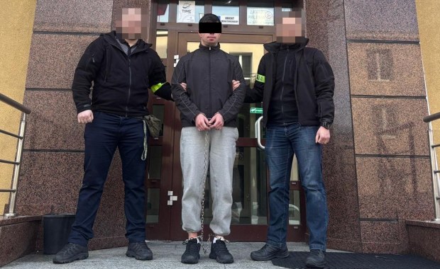 Napad na pizzerię z nożem w ręku. Co grozi 30-latkowi?