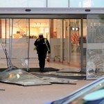 Napad w Koszalinie. Sprawcy wjechali autem do galerii handlowej i ukradli biżuterię