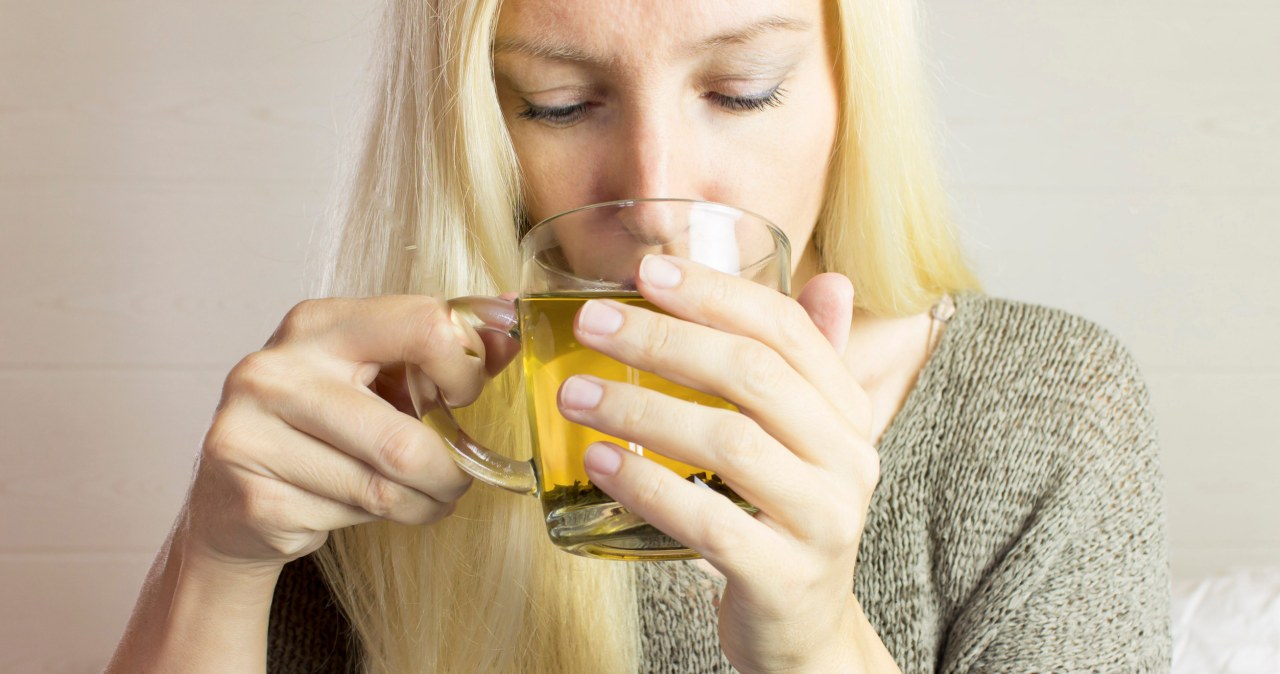 Napar dla zdrowej cery pij między posiłkami, wówczas uzyskasz najlepszy efekt /123RF/PICSEL