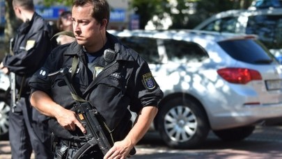 Napastnik, który wtargnął do kina w Niemczech, nie miał ostrej amunicji