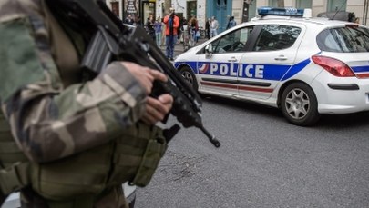 Napastnik próbował rozjechać żołnierzy koło Grenoble
