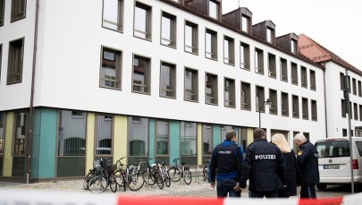 Napastnik wziął zakładnika w oddziale Jugendamt. Media: To ojciec, któremu odebrano dziecko