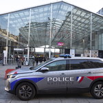 Napastnik z nożem zastrzelony na paryskim dworcu