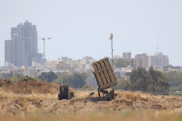 Napięcia między Izraelem a bojownikami palestyńskimi w Strefie Gazy nadal rosną /ABIR SULTAN /PAP/EPA