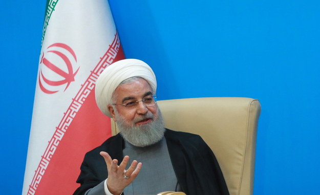 Napięcie między Iranem a USA zwiększyło się, gdy Amerykanie nałożyli nowe sankcje na Iran. Prezydent Iranu nazwał je "idiotycznymi" /Handout /PAP/EPA