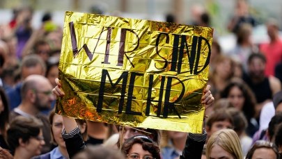 Napięta sytuacja w Chemnitz. Tysiące ludzi na demonstracji i kontrdemonstracji 