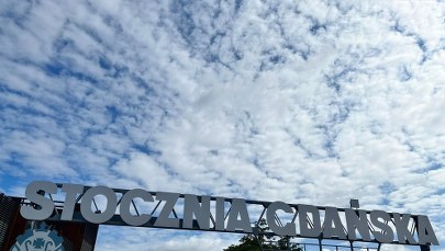 Napis "Stocznia Gdańska" jak nowy. Legendarna brama odzyskuje blask