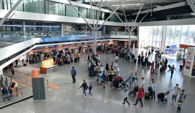Napój w bagażu podręcznym? Polskie lotnisko testuje zmiany