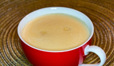 Napój z PRL-u wraca w wielkim stylu. Nie powoduje nadkwasoty, dba o jelit i ma niewiele kalorii   