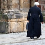 Narasta agresja wobec księży. Wyniki badania niepokoją