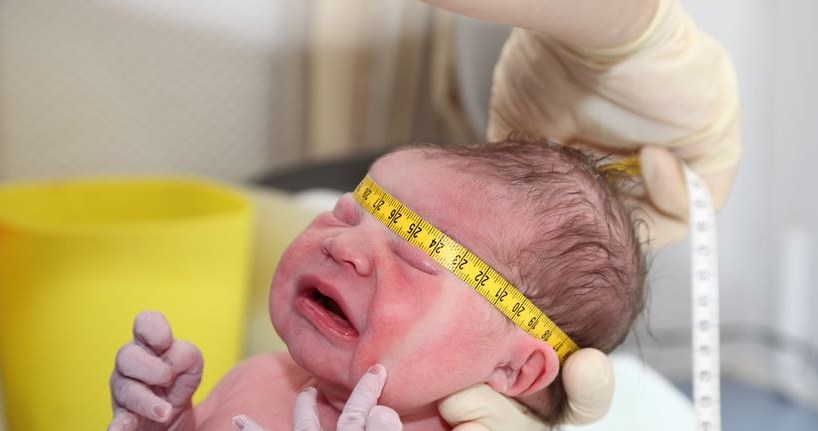 Narażenie na zanieczyszczone powietrze w trzecim semestrze ciąży zwiększa ryzyko nadciśnienia u dzieci /123RF/PICSEL