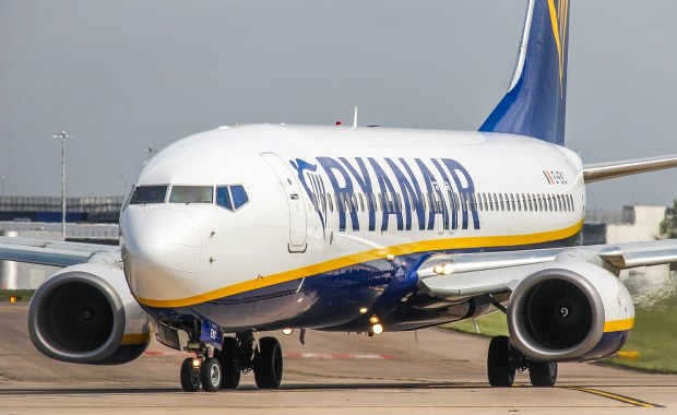 Naraził 170 pasażerów. Ryanair pozwał Polaka