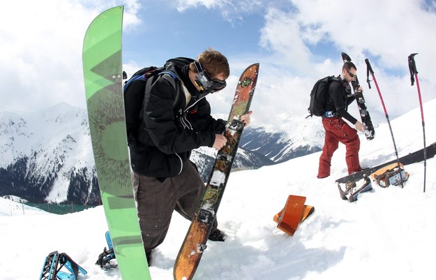 Narciarstwo wysokogórskie czy tez skitour ma coraz więcej zwolenników / 	Grzegorz Momot    /PAP