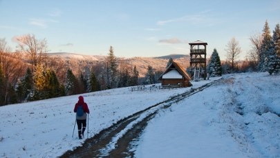 Narciarz uderzył w armatkę śnieżną. GOPR apeluje po serii interwencji w Beskidach