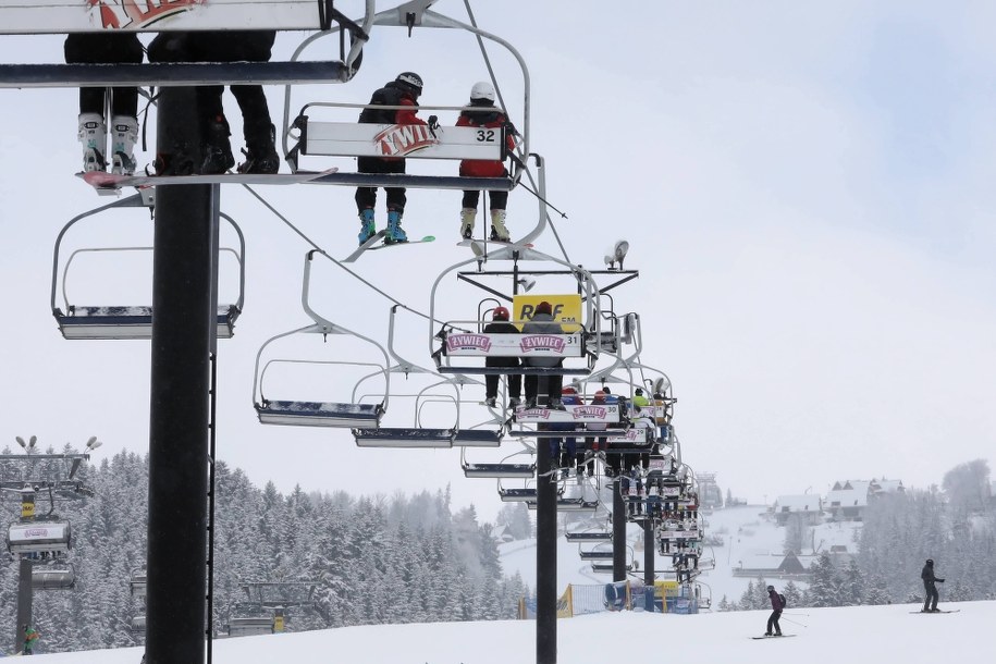 Narciarze w Białce Tatrzańskiej /Grzegorz Momot /PAP
