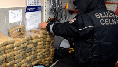 Narkotyki na lotnisku. Towar wart był ponad półtora miliona złotych 