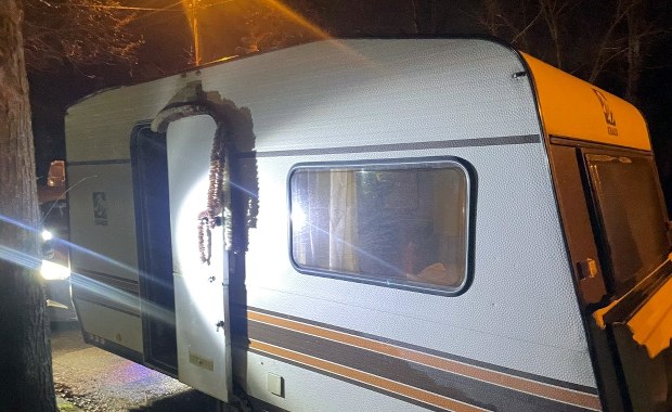 Narkotyki o wartości 4 mln złotych ukryte w przyczepie kempingowej