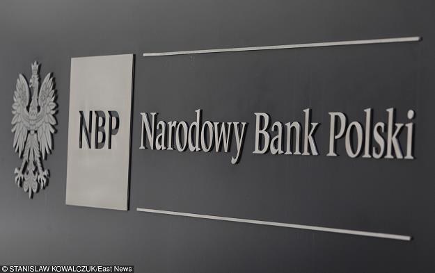 Narodowy Bank Polski zaczyna wprowadzać do obiegu banknoty 200 zł /fot. Stanisław Kowalczuk /East News